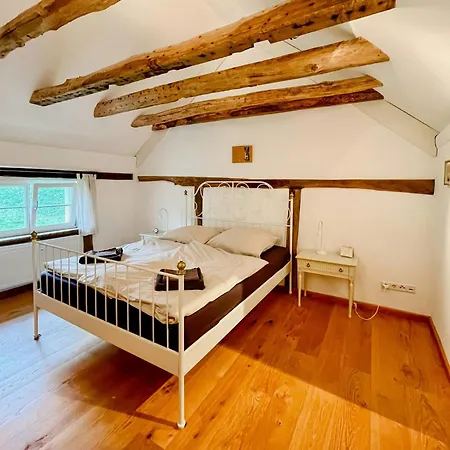 Cozy Forest Near Klingen Trail Semesterbostad Solingen