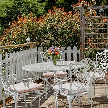 Semesterbostad Cozy Forest Near Klingen Trail